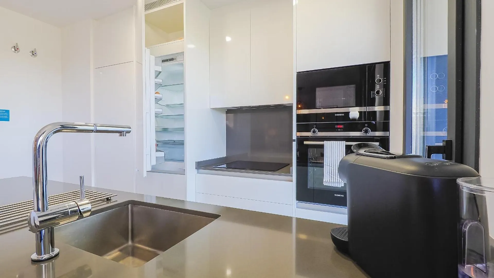 Cubo'S Urban Sky La Gioia Malaga Apartment 6 0*,