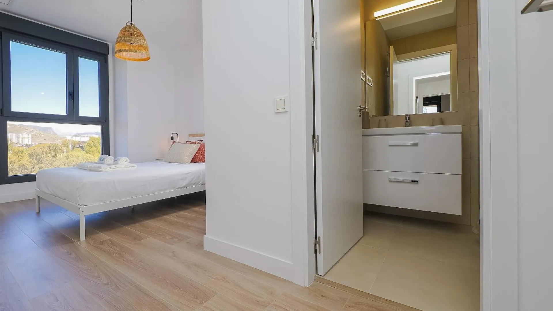 Cubo'S Urban Sky La Gioia Malaga Apartment 6 0*,